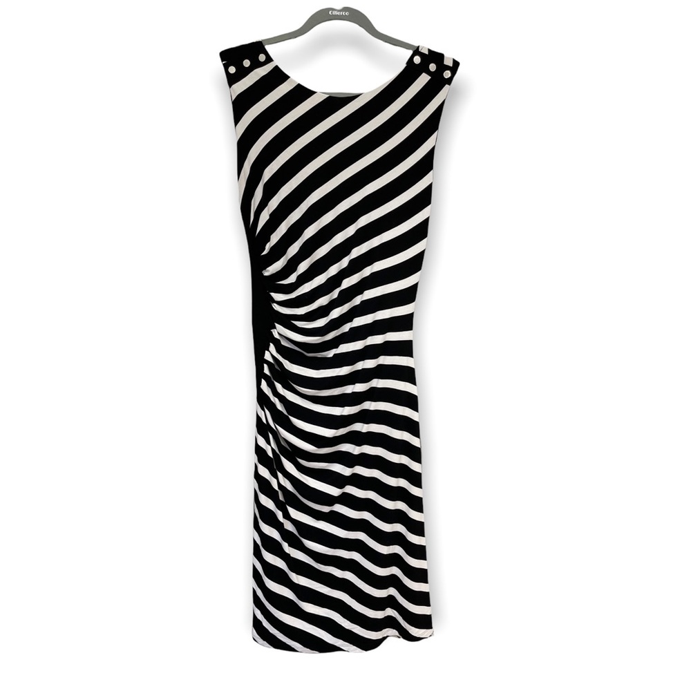 White House Black Market size 10 Black and White